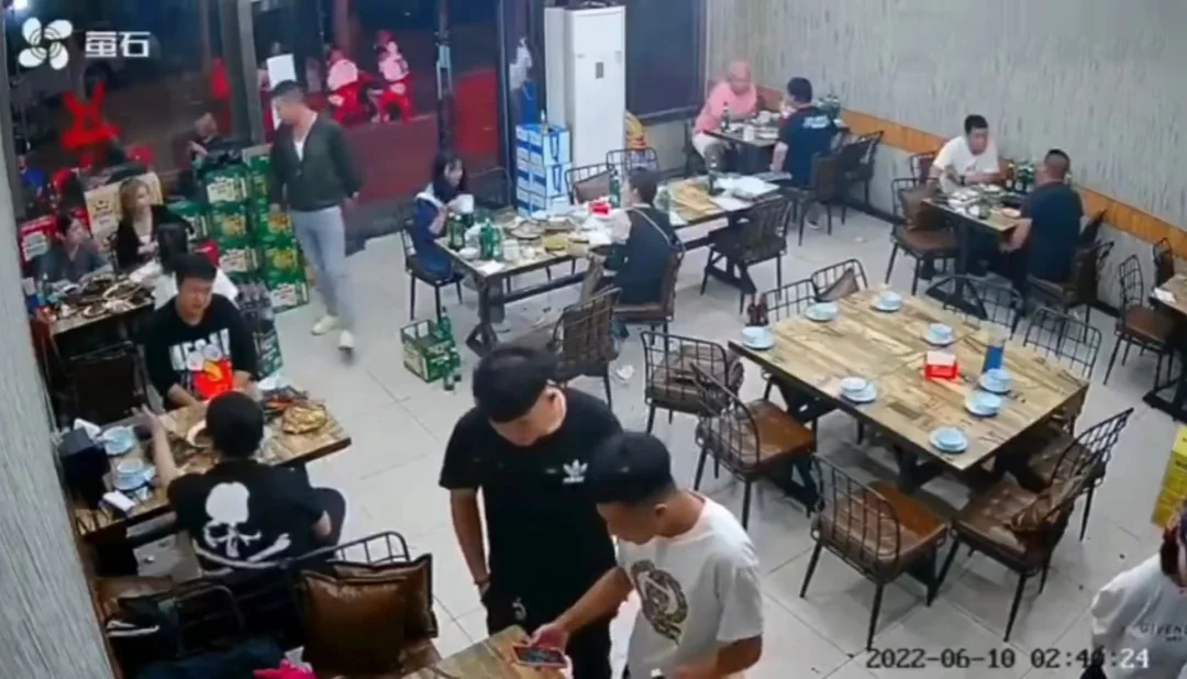 唐山烧烤店参与暴打女孩的9名暴徒均已逮捕