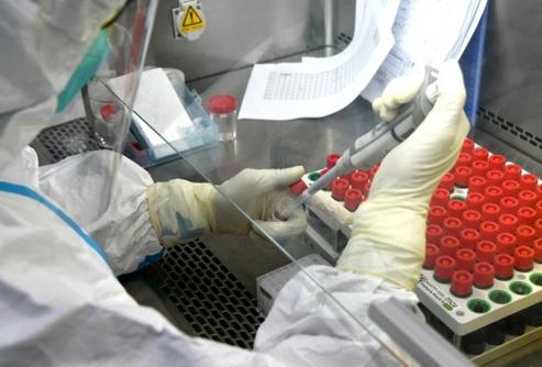 中国出现新冠病毒新变异株本土疫情 奥密克戎BA.5引发关注